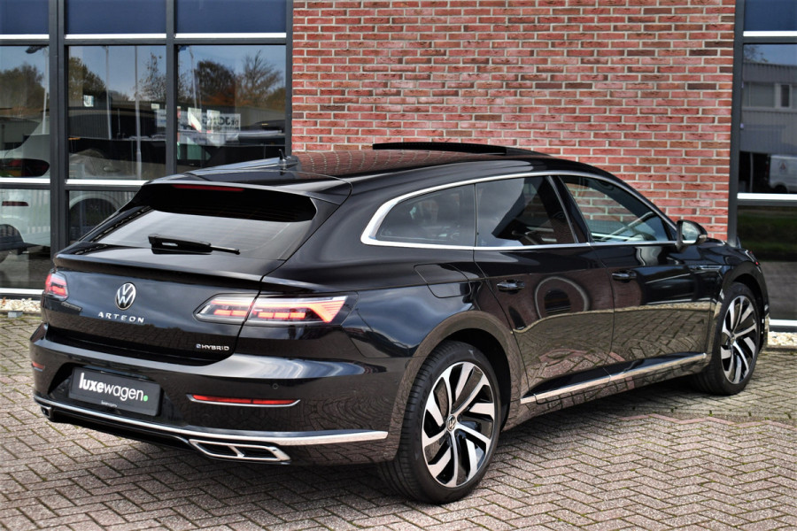 Volkswagen Arteon Shooting Brake 1.4 TSI eHybrid R-Line Pano Trekh ACC Massage DDC Standk 19inch