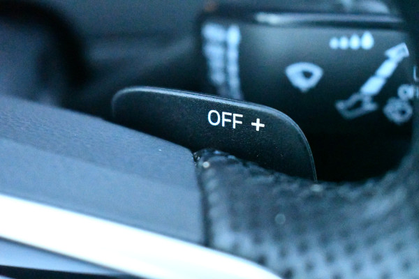 Volkswagen Arteon Shooting Brake 1.4 TSI eHybrid R-Line Pano Trekh ACC Massage DDC Standk 19inch