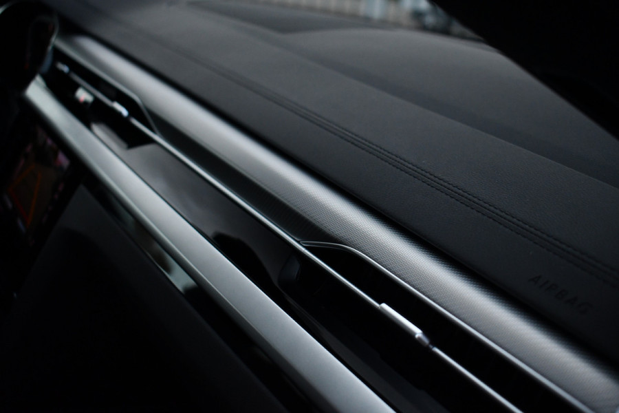 Volkswagen Arteon Shooting Brake 1.4 TSI eHybrid R-Line Pano Trekh ACC Massage DDC Standk 19inch