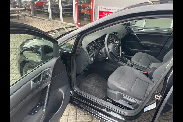 Volkswagen Golf 1.5 TSI Comfortline / CarPlay