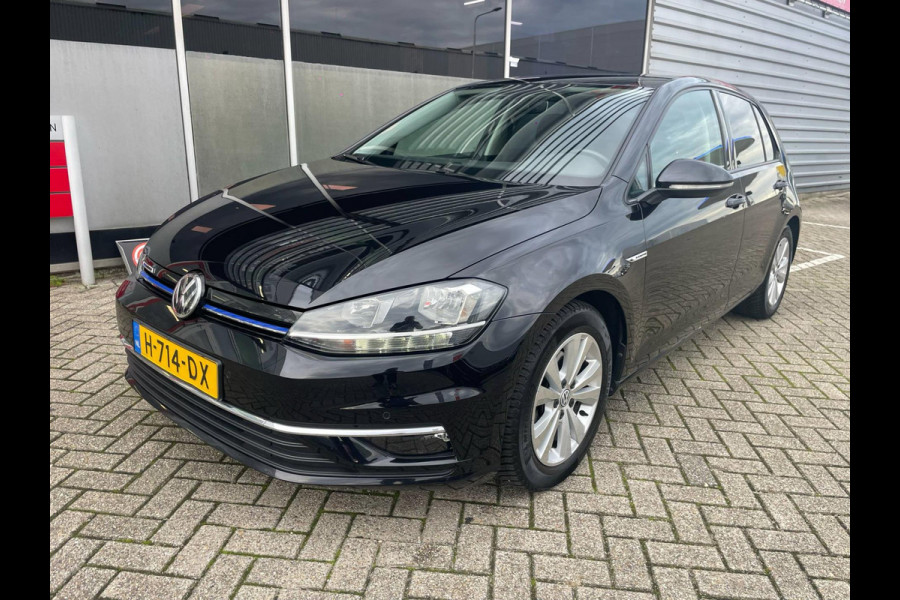Volkswagen Golf 1.5 TSI Comfortline / CarPlay