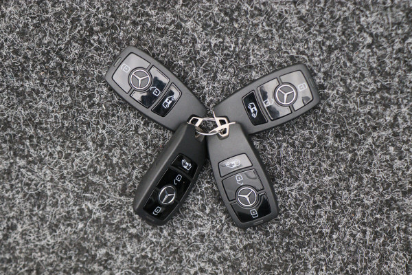 Mercedes-Benz Sprinter 315 CDI L2H2 Automaat 3-Zits, Airco, Cruise, Camera, Apple Carplay, DAB, PDC, 18''