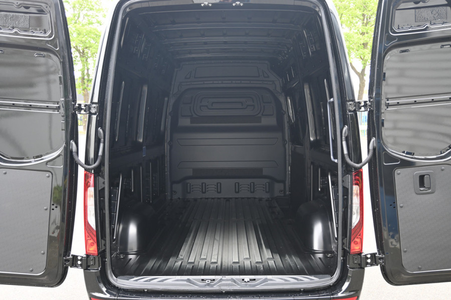 Mercedes-Benz Sprinter 317 CDI L2H2 Pro 3500 kg trekhaak, LED verlichting, Geveerde stoel