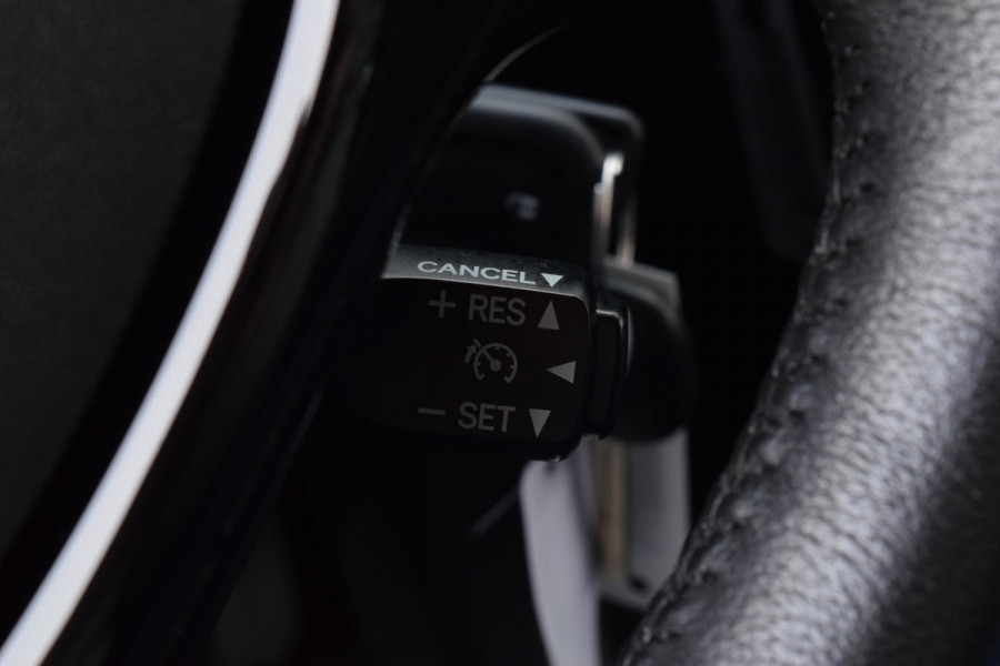 Citroën C1 1.0 VTi Shine|Carplay|Camera|Als nw|Dealero.h.