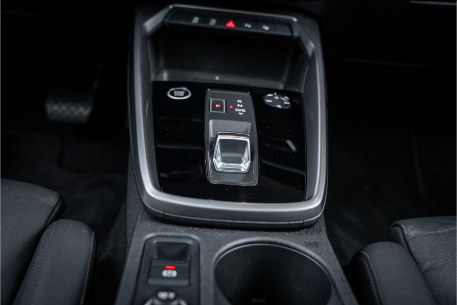 Audi A3 Limousine 35 TFSI edition one - S Line | Panorama | Keyless | Camera