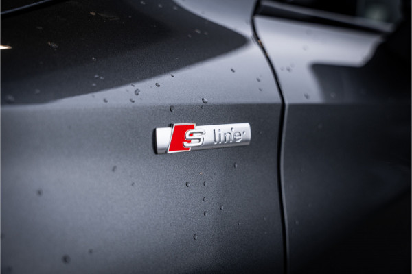 Audi A3 Limousine 35 TFSI edition one - S Line | Panorama | Keyless | Camera