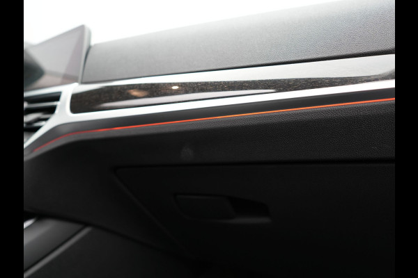 BMW 3 Serie Touring 320e Luxury Line Plug In Hybrid 204pk Dealer O.H PHEV | Panodak | Lederen Sportstoelen Verwarmd | Apple Carplay | Sfeerverlichting | Navi Full Map | DAB |