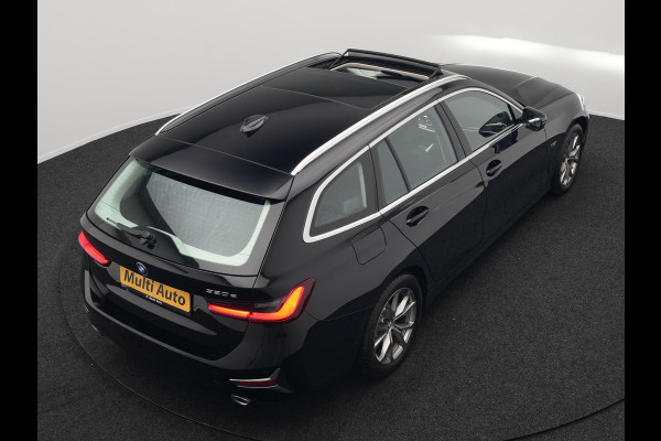 BMW 3 Serie Touring 320e Luxury Line Plug In Hybrid 204pk Dealer O.H PHEV | Panodak | Lederen Sportstoelen Verwarmd | Apple Carplay | Sfeerverlichting | Navi Full Map | DAB |