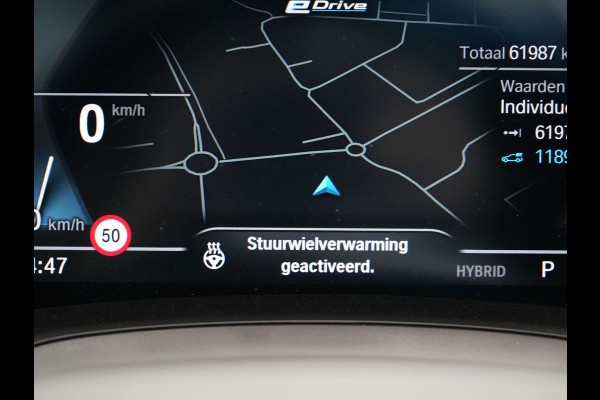 BMW 3 Serie Touring 330e Plug In Hybrid 293pk Dealer O.H PHEV | Trekhaak Af Fabriek | Panodak | Head Up | Adaptive Cruise | Laser LED | Lederen Sportstoelen Memory & Verwarmd | Keyless | Blis | Apple Carplay | Stuur Verwarmd | Navigatie | DAB |