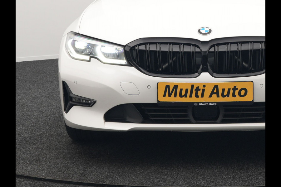 BMW 3 Serie Touring 330e Plug In Hybrid 293pk Dealer O.H PHEV | Trekhaak Af Fabriek | Panodak | Head Up | Adaptive Cruise | Laser LED | Lederen Sportstoelen Memory & Verwarmd | Keyless | Blis | Apple Carplay | Stuur Verwarmd | Navigatie | DAB |