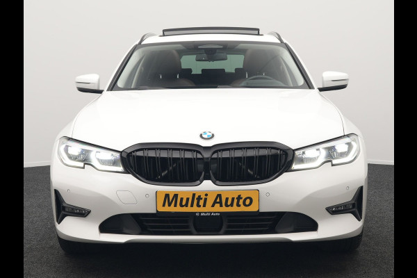 BMW 3 Serie Touring 330e Plug In Hybrid 293pk Dealer O.H PHEV | Trekhaak Af Fabriek | Panodak | Head Up | Adaptive Cruise | Laser LED | Lederen Sportstoelen Memory & Verwarmd | Keyless | Blis | Apple Carplay | Stuur Verwarmd | Navigatie | DAB |