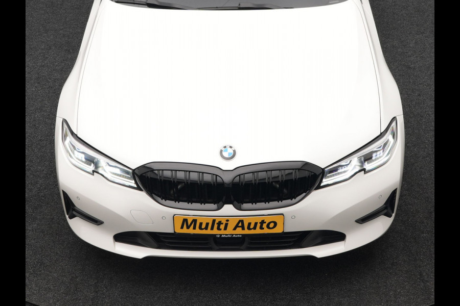 BMW 3 Serie Touring 330e Plug In Hybrid 293pk Dealer O.H PHEV | Trekhaak Af Fabriek | Panodak | Head Up | Adaptive Cruise | Laser LED | Lederen Sportstoelen Memory & Verwarmd | Keyless | Blis | Apple Carplay | Stuur Verwarmd | Navigatie | DAB |