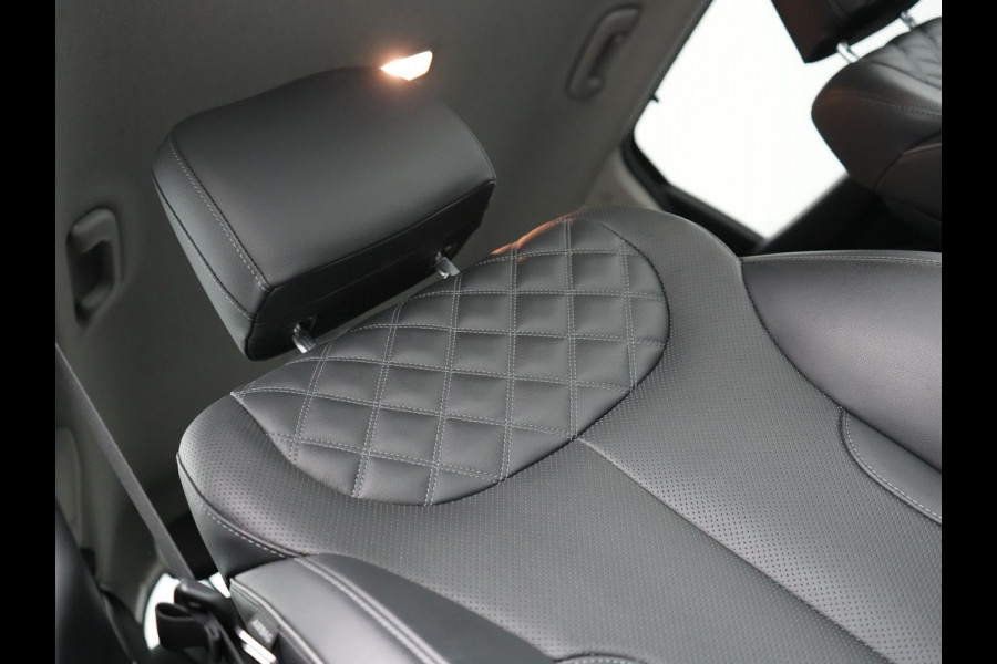 Hyundai Santa Fe 1.6 T-GDI Premium Plug In Hybrid 266pk Dealer O.H PHEV | Adaptive Cruise | Head Up | 360 Camera | Lederen Sportstoelen Memory & Ventilatie | Apple Carplay | Verwarmde Stoelen & Stuur | Sfeerverlichting | Keyless | Navigatie | Blis | DAB |