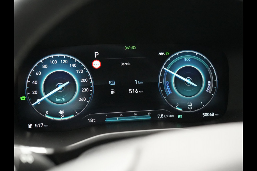 Hyundai Santa Fe 1.6 T-GDI Premium Plug In Hybrid 266pk Dealer O.H PHEV | Adaptive Cruise | Head Up | 360 Camera | Lederen Sportstoelen Memory & Ventilatie | Apple Carplay | Verwarmde Stoelen & Stuur | Sfeerverlichting | Keyless | Navigatie | Blis | DAB |