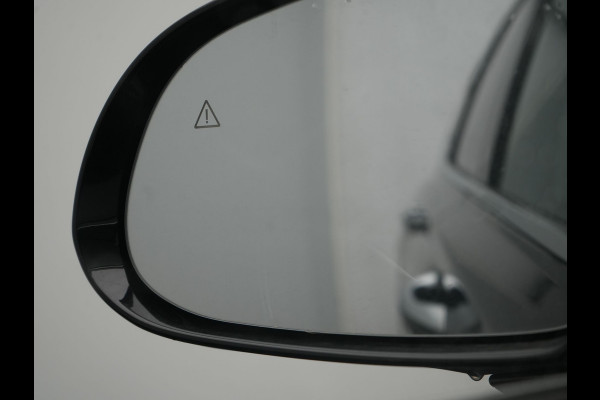 Hyundai Santa Fe 1.6 T-GDI Premium Plug In Hybrid 266pk Dealer O.H PHEV | Adaptive Cruise | Head Up | 360 Camera | Lederen Sportstoelen Memory & Ventilatie | Apple Carplay | Verwarmde Stoelen & Stuur | Sfeerverlichting | Keyless | Navigatie | Blis | DAB |