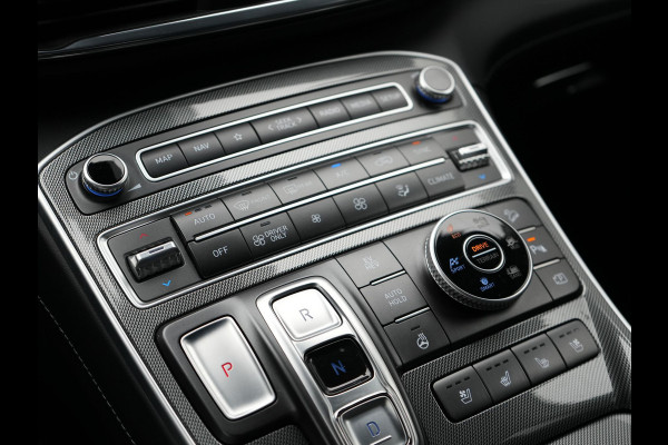 Hyundai Santa Fe 1.6 T-GDI Premium Plug In Hybrid 266pk Dealer O.H PHEV | Adaptive Cruise | Head Up | 360 Camera | Lederen Sportstoelen Memory & Ventilatie | Apple Carplay | Verwarmde Stoelen & Stuur | Sfeerverlichting | Keyless | Navigatie | Blis | DAB |