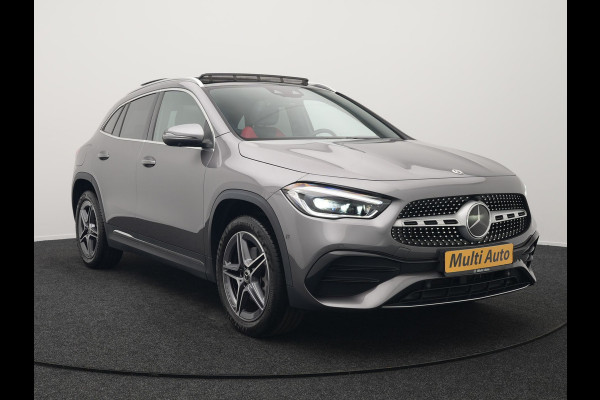 Mercedes-Benz GLA 250 e AMG Line Plug in Hybrid 218pk Dealer O.H | PHEV | Trekhaak af Fabriek | Panodak | Head Up| Adaptive Cruise | Apple Carplay | 360 camera | Sfeerverlichting | Lederen Sportstoelen Verwarmd | Widescreen Display | Navigatie | DAB |