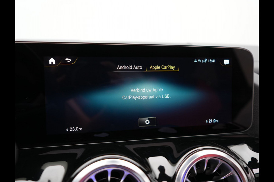 Mercedes-Benz GLA 250 e AMG Line Plug in Hybrid 218pk Dealer O.H | PHEV | Trekhaak af Fabriek | Panodak | Head Up| Adaptive Cruise | Apple Carplay | 360 camera | Sfeerverlichting | Lederen Sportstoelen Verwarmd | Widescreen Display | Navigatie | DAB |