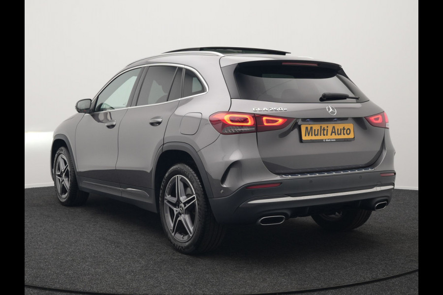 Mercedes-Benz GLA 250 e AMG Line Plug in Hybrid 218pk Dealer O.H | PHEV | Trekhaak af Fabriek | Panodak | Head Up| Adaptive Cruise | Apple Carplay | 360 camera | Sfeerverlichting | Lederen Sportstoelen Verwarmd | Widescreen Display | Navigatie | DAB |
