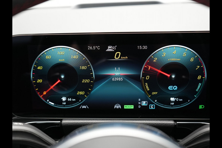Mercedes-Benz GLA 250 e AMG Line Plug in Hybrid 218pk Dealer O.H | PHEV | Trekhaak af Fabriek | Panodak | Head Up| Adaptive Cruise | Apple Carplay | 360 camera | Sfeerverlichting | Lederen Sportstoelen Verwarmd | Widescreen Display | Navigatie | DAB |