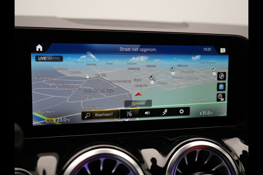 Mercedes-Benz GLA 250 e AMG Line Plug in Hybrid 218pk Dealer O.H | PHEV | Trekhaak af Fabriek | Panodak | Head Up| Adaptive Cruise | Apple Carplay | 360 camera | Sfeerverlichting | Lederen Sportstoelen Verwarmd | Widescreen Display | Navigatie | DAB |