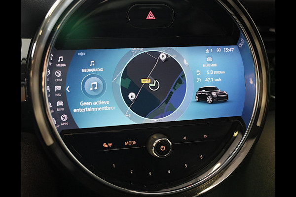 MINI Mini 1.5 Cooper Camden / 5 Deurs / Head Up / Camera / Leder / Open Panoramadak / Led / Pdc / 17 Inch