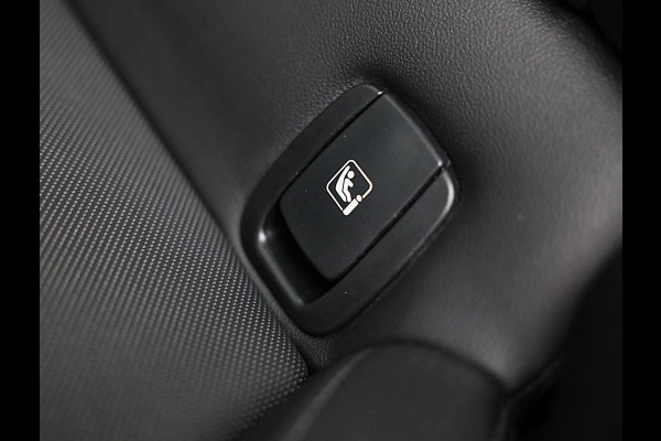 MINI Mini 1.5 Cooper Camden / 5 Deurs / Head Up / Camera / Leder / Open Panoramadak / Led / Pdc / 17 Inch