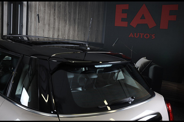 MINI Mini 1.5 Cooper Camden / 5 Deurs / Head Up / Camera / Leder / Open Panoramadak / Led / Pdc / 17 Inch