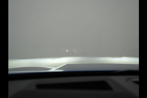 BMW X1 xDrive30e M Sport Plug In Hybrid 327pk PHEV | Head Up | Adaptive Cruise | M Sportstuur | 360 Camera | Harman Kardon | VOLLederen Sportstoelen Massage & Memory | Apple Carplay | Navigatie| Virtual | DAB |