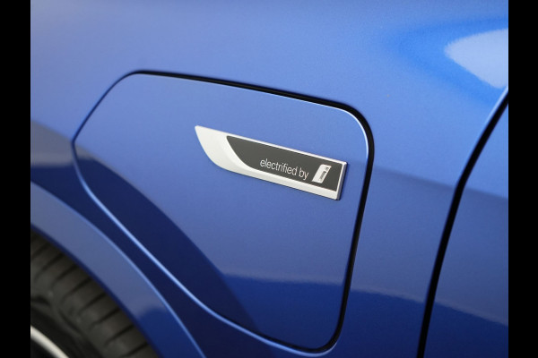 BMW X1 xDrive30e M Sport Plug In Hybrid 327pk PHEV | Head Up | Adaptive Cruise | M Sportstuur | 360 Camera | Harman Kardon | VOLLederen Sportstoelen Massage & Memory | Apple Carplay | Navigatie| Virtual | DAB |