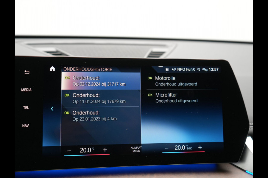 BMW X1 xDrive30e M Sport Plug In Hybrid 327pk PHEV | Head Up | Adaptive Cruise | M Sportstuur | 360 Camera | Harman Kardon | VOLLederen Sportstoelen Massage & Memory | Apple Carplay | Navigatie| Virtual | DAB |