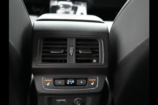 Audi Q5 Sportback 50 TFSI e S edition Plug In Hybrid 299pk Dealer O.H PHEV | Adaptive Cruise | Head Up | Bang & Olufsen | Alcantara Sportstoelen Memory | Keyless | 20"L.M | Camera | Sfeerverlichting |