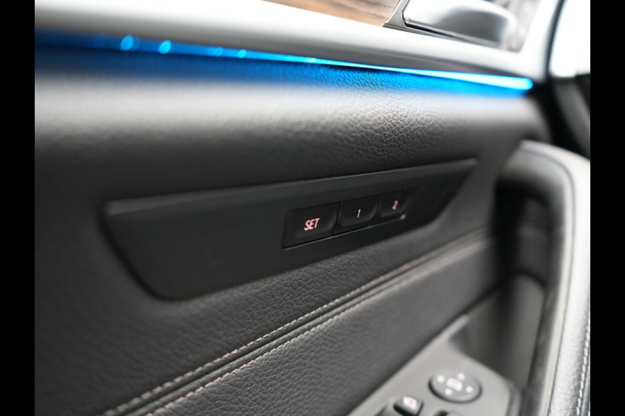 BMW 5 Serie Touring 530e Luxury Line Plug In Hybrid 294pk Dealer O.H PHEV | Trekhaak Af Fabriek | Panodak | Camera | Lederen Sportstoelen Memory & Verwarmd | Apple Carplay | Cruise Control | Navigatie | Virtual | DAB |
