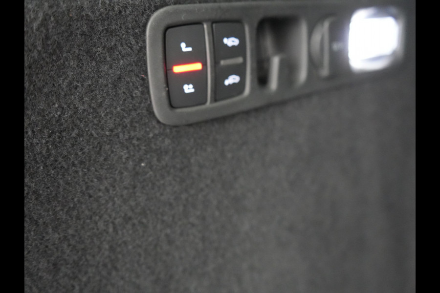 Audi Q7 55 TFSI e Quattro Pro Line Plug In Hybrid 381pk Dealer O.H PHEV | Luchtvering | Trekhaak Af Fabriek | Panodak | Adaptive Cruise | 21 "L.M Matrix LED | Camera | Lederen Sportstoelen Memory & Ventilatie | Navigatie | Keyless | Virtual | DAB  | Softclos