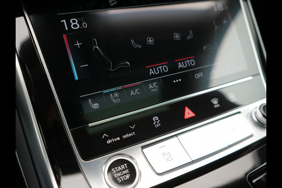 Audi Q7 55 TFSI e Quattro Pro Line Plug In Hybrid 381pk Dealer O.H PHEV | Luchtvering | Trekhaak Af Fabriek | Panodak | Adaptive Cruise | 21 "L.M Matrix LED | Camera | Lederen Sportstoelen Memory & Ventilatie | Navigatie | Keyless | Virtual | DAB  | Softclos