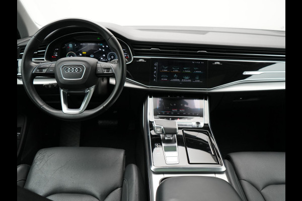 Audi Q7 55 TFSI e Quattro Pro Line Plug In Hybrid 381pk Dealer O.H PHEV | Luchtvering | Trekhaak Af Fabriek | Panodak | Adaptive Cruise | 21 "L.M Matrix LED | Camera | Lederen Sportstoelen Memory & Ventilatie | Navigatie | Keyless | Virtual | DAB  | Softclos