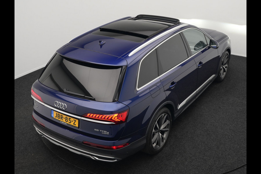 Audi Q7 55 TFSI e Quattro Pro Line Plug In Hybrid 381pk Dealer O.H PHEV | Luchtvering | Trekhaak Af Fabriek | Panodak | Adaptive Cruise | 21 "L.M Matrix LED | Camera | Lederen Sportstoelen Memory & Ventilatie | Navigatie | Keyless | Virtual | DAB  | Softclos