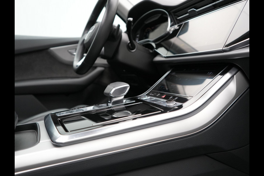 Audi Q7 55 TFSI e Quattro Pro Line Plug In Hybrid 381pk Dealer O.H PHEV | Luchtvering | Trekhaak Af Fabriek | Panodak | Adaptive Cruise | 21 "L.M Matrix LED | Camera | Lederen Sportstoelen Memory & Ventilatie | Navigatie | Keyless | Virtual | DAB  | Softclos