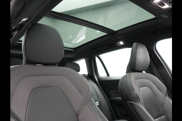 Volvo V60 B4 R-Design Automaat 198pk | Panodak | Adaptive Cruise | Camera | Lederen Sportstoelen Memory & Verwarmd | Pilot Assist | Blis | Navigatie | Stuurverwarming  | Virtual | DAB |