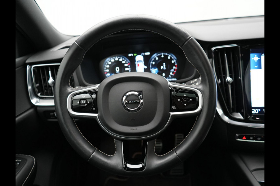 Volvo V60 B4 R-Design Automaat 198pk | Panodak | Adaptive Cruise | Camera | Lederen Sportstoelen Memory & Verwarmd | Pilot Assist | Blis | Navigatie | Stuurverwarming  | Virtual | DAB |