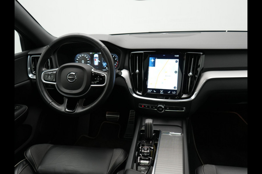 Volvo V60 B4 R-Design Automaat 198pk | Panodak | Adaptive Cruise | Camera | Lederen Sportstoelen Memory & Verwarmd | Pilot Assist | Blis | Navigatie | Stuurverwarming  | Virtual | DAB |