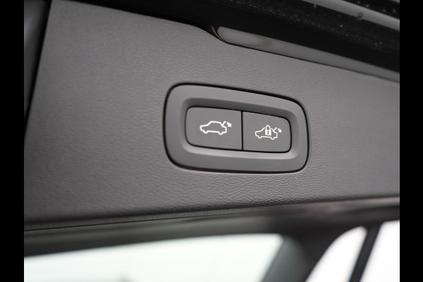 Volvo V60 B4 R-Design Automaat 198pk | Panodak | Adaptive Cruise | Camera | Lederen Sportstoelen Memory & Verwarmd | Pilot Assist | Blis | Navigatie | Stuurverwarming  | Virtual | DAB |