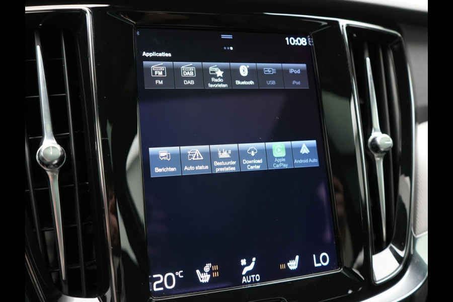 Volvo V60 B4 R-Design Automaat 198pk | Panodak | Adaptive Cruise | Camera | Lederen Sportstoelen Memory & Verwarmd | Pilot Assist | Blis | Navigatie | Stuurverwarming  | Virtual | DAB |