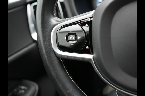 Volvo V60 B4 R-Design Automaat 198pk | Panodak | Adaptive Cruise | Camera | Lederen Sportstoelen Memory & Verwarmd | Pilot Assist | Blis | Navigatie | Stuurverwarming  | Virtual | DAB |