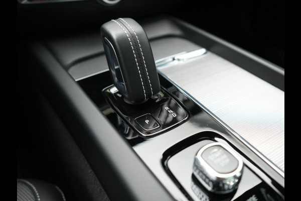 Volvo V60 B4 R-Design Automaat 198pk | Panodak | Adaptive Cruise | Camera | Lederen Sportstoelen Memory & Verwarmd | Pilot Assist | Blis | Navigatie | Stuurverwarming  | Virtual | DAB |