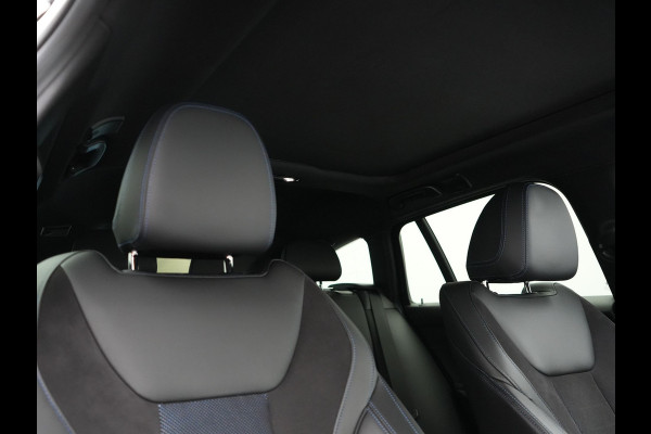 BMW 3 Serie Touring 330e M Sport Plug In Hybrid 293pk Dealer O.H PHEV | Trekhaak Af Fabriek | Panodak | Head Up | Adaptive Cruise | Apple Carplay | Sfeerverlichting | Alcantara Sportstoelen Verwarmd | Navigatie | Virtual | DAB |