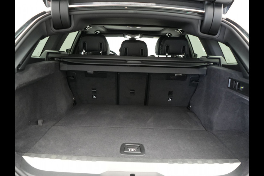 BMW 3 Serie Touring 330e M Sport Plug In Hybrid 293pk Dealer O.H PHEV | Trekhaak Af Fabriek | Panodak | Head Up | Adaptive Cruise | Apple Carplay | Sfeerverlichting | Alcantara Sportstoelen Verwarmd | Navigatie | Virtual | DAB |