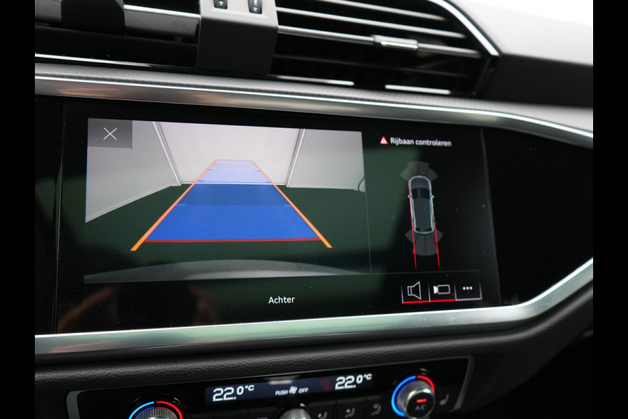 Audi Q3 45 TFSI e edition Plug In Hybrid 245pk Dealer O.H PHEV | Panodak | Camera | Cruise Control | Alcantara Sportstoelen Verwarmd | Navigatie | Virtual | DAB |