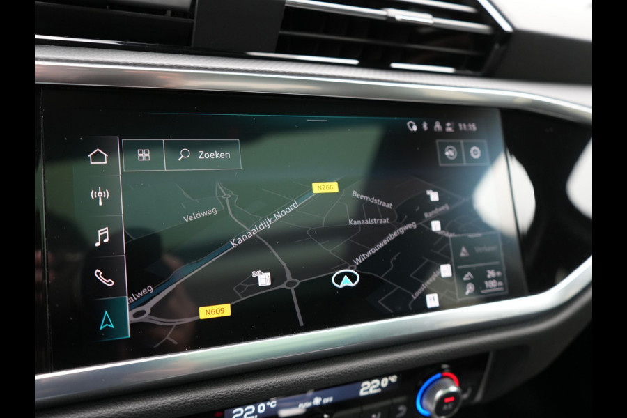 Audi Q3 45 TFSI e edition Plug In Hybrid 245pk Dealer O.H PHEV | Panodak | Camera | Cruise Control | Alcantara Sportstoelen Verwarmd | Navigatie | Virtual | DAB |