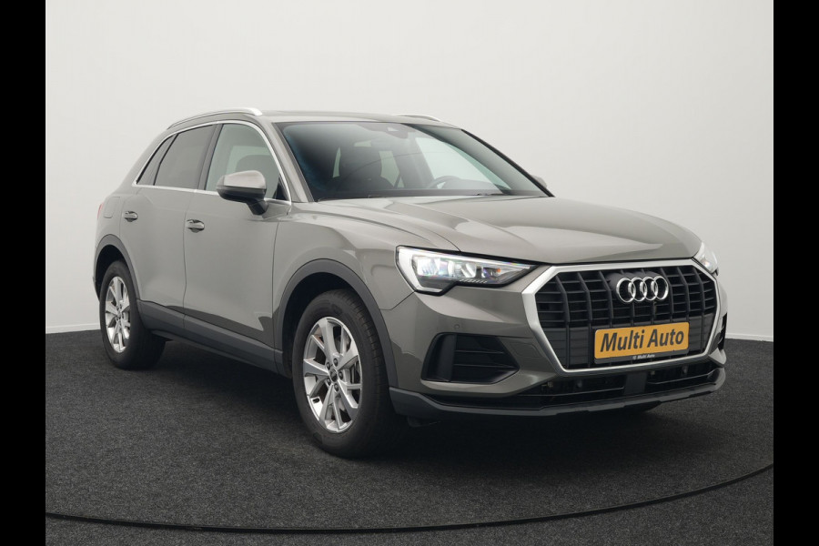 Audi Q3 45 TFSI e edition Plug In Hybrid 245pk Dealer O.H PHEV | Panodak | Camera | Cruise Control | Alcantara Sportstoelen Verwarmd | Navigatie | Virtual | DAB |
